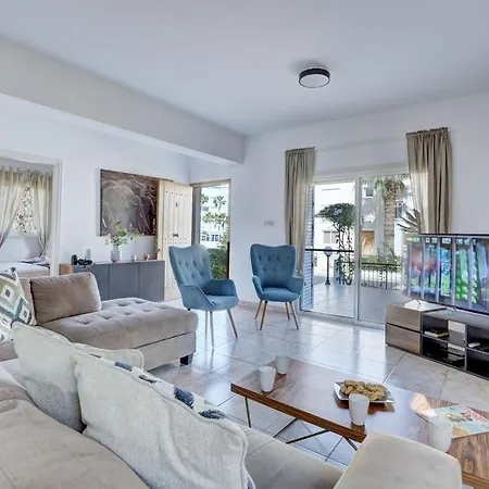 Oforo Selene - Stunning 4 Bedroom - By Fig Tree Bay - Sea Views Villa *