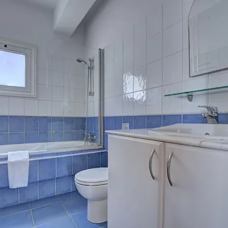 Villa Oforo Selene - Stunning 4 Bedroom - By Fig Tree Bay - Sea Views Protaras