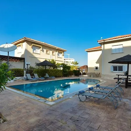 Oforo Selene - Stunning 4 Bedroom - By Fig Tree Bay - Sea Views Villa